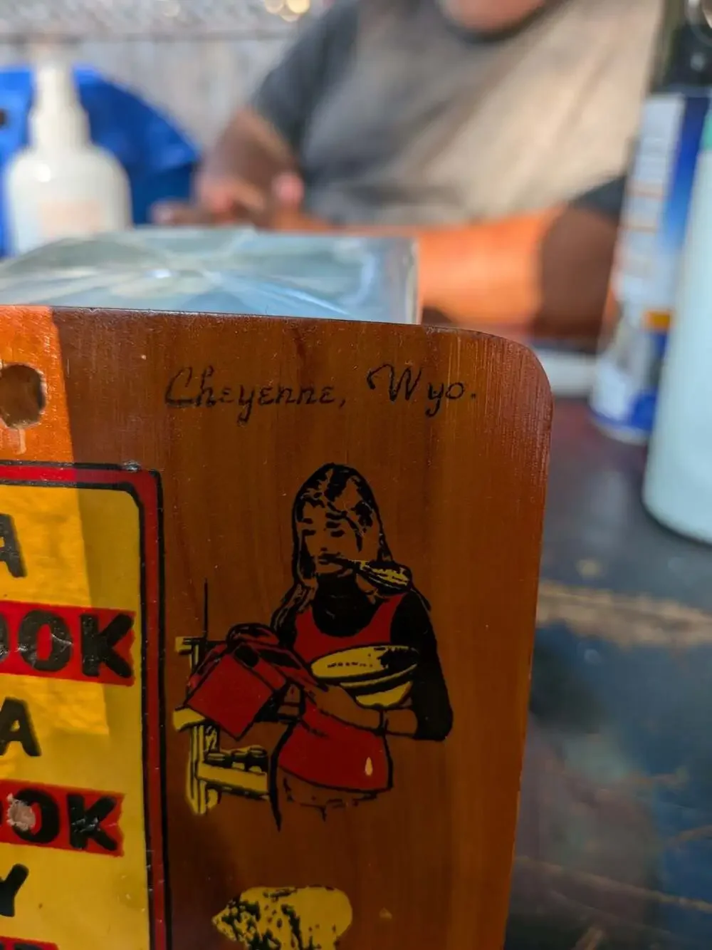Vintage Cheyenne Wyo Souvenir Wood Kitchen Sign With Key Hooks
